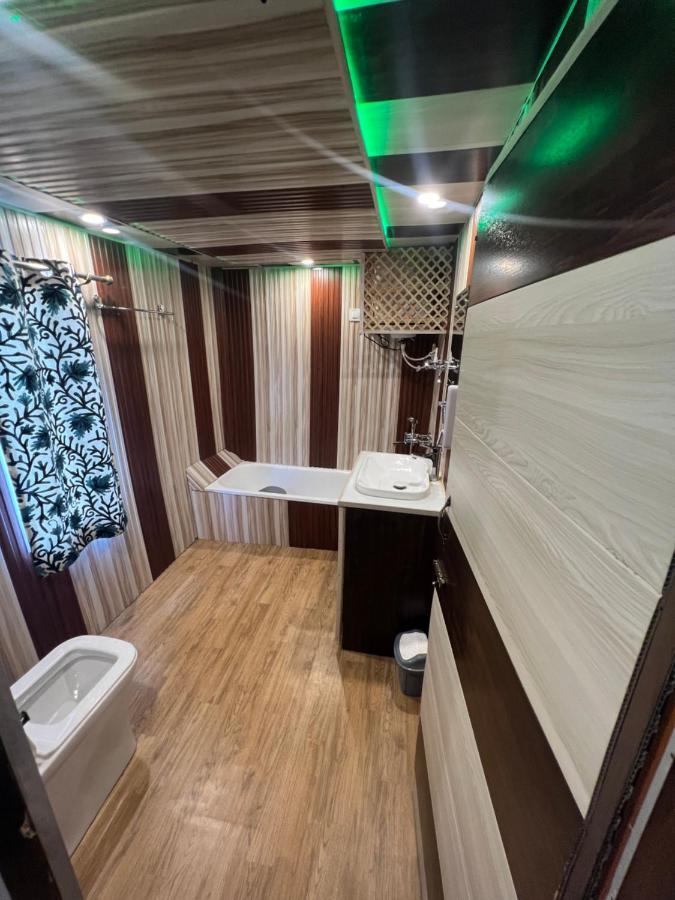 Aristotle Group Of Houseboats & Transportation Hotel Srīnagar Екстериор снимка