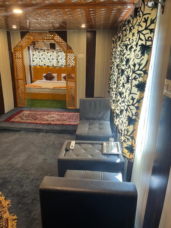 Aristotle Group Of Houseboats & Transportation Hotel Srīnagar Екстериор снимка