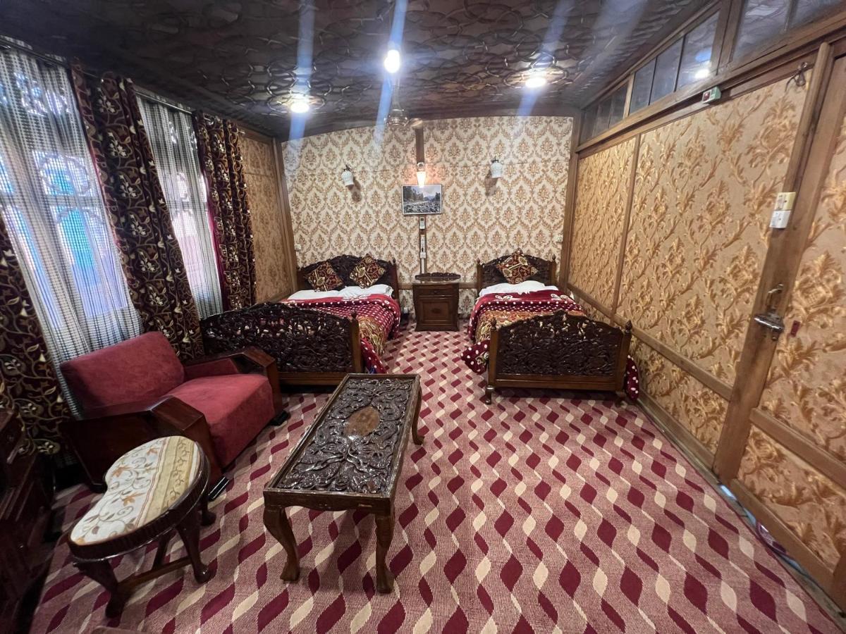 Aristotle Group Of Houseboats & Transportation Hotel Srīnagar Екстериор снимка