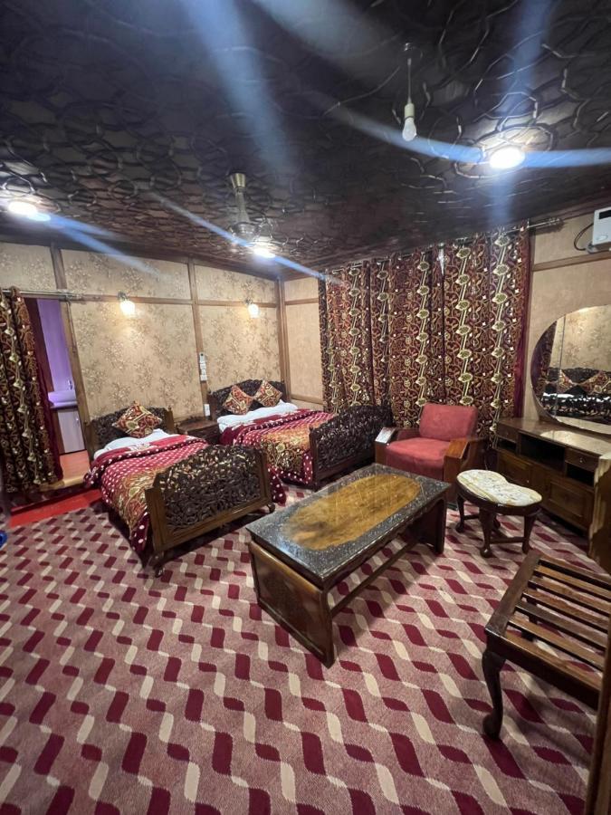 Aristotle Group Of Houseboats & Transportation Hotel Srīnagar Екстериор снимка