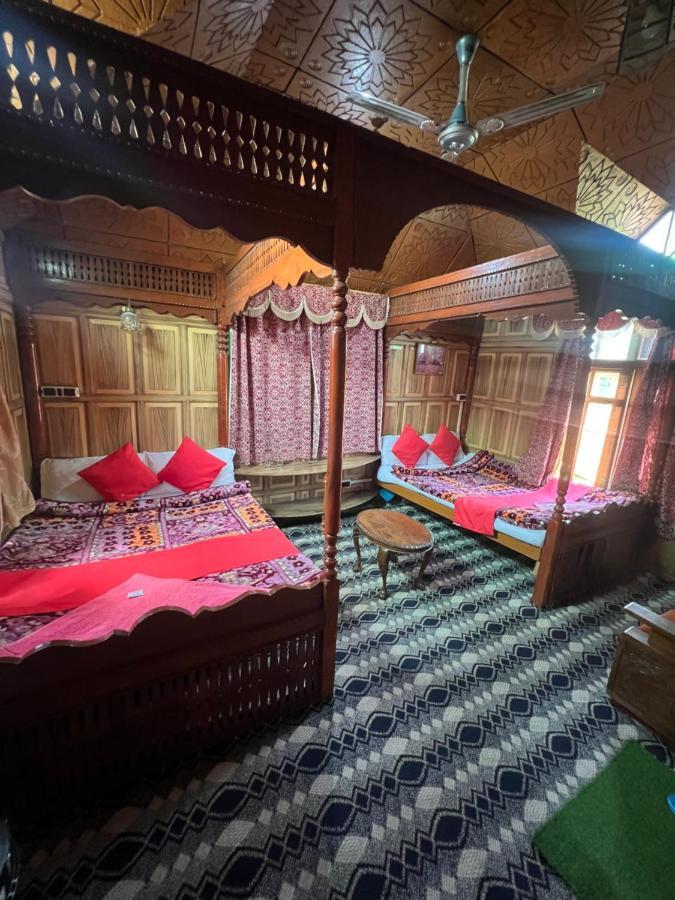 Aristotle Group Of Houseboats & Transportation Hotel Srīnagar Екстериор снимка