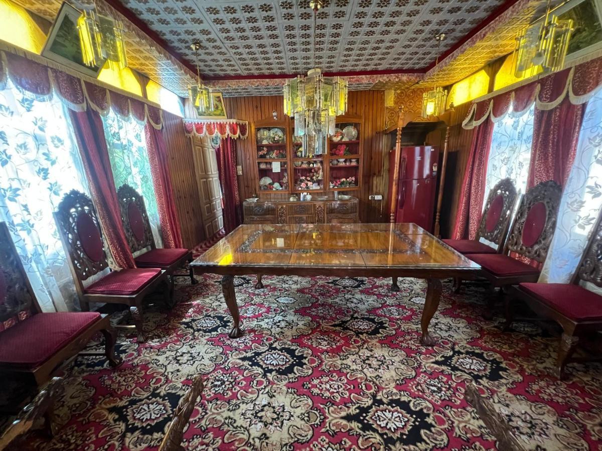 Aristotle Group Of Houseboats & Transportation Hotel Srīnagar Екстериор снимка